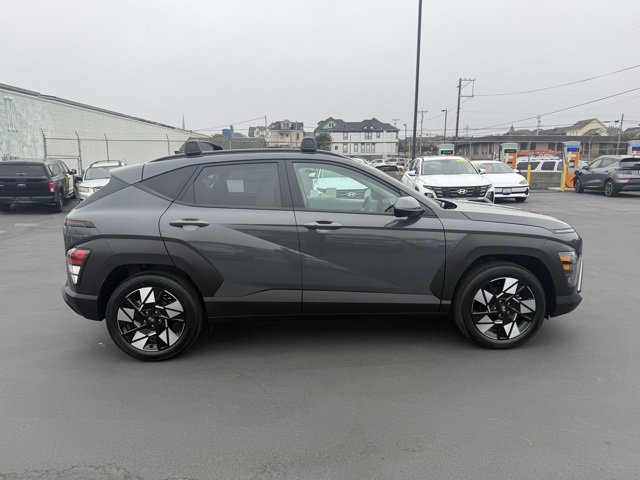 Used 2025 Hyundai Kona SEL image 6