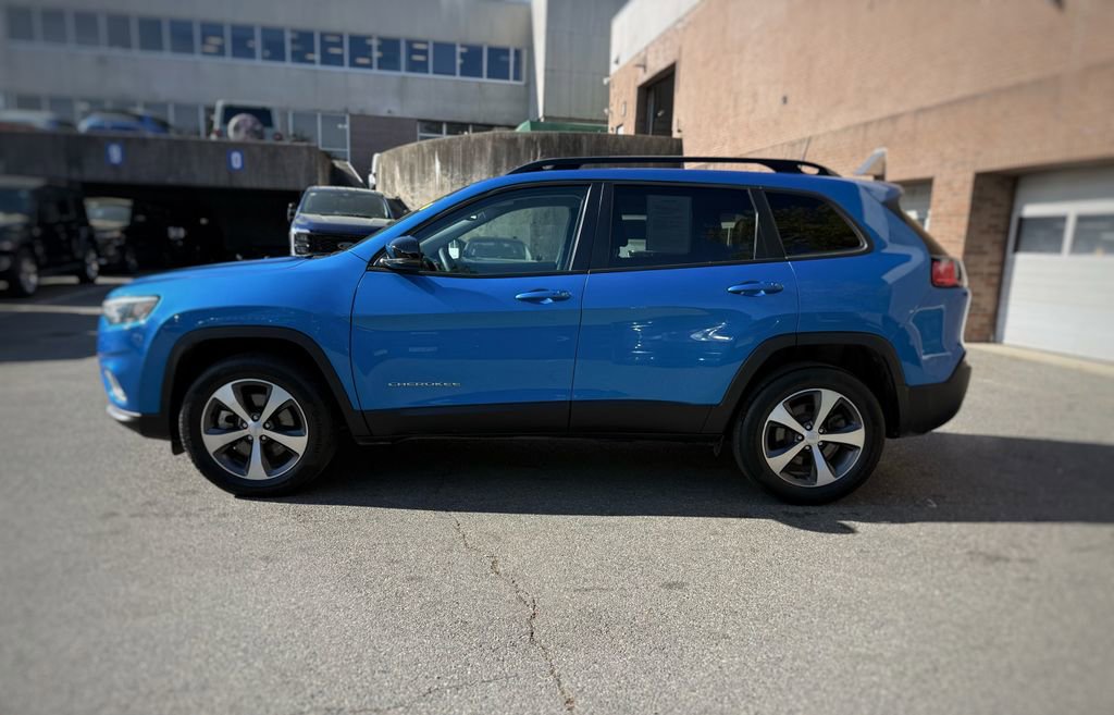 Used 2022 Jeep Cherokee Limited AWD/4WD image 14