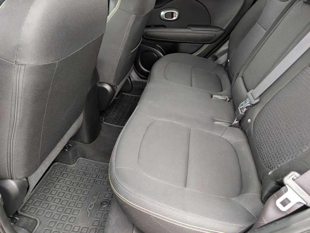 Used 2014 Kia Soul + FWD image 18