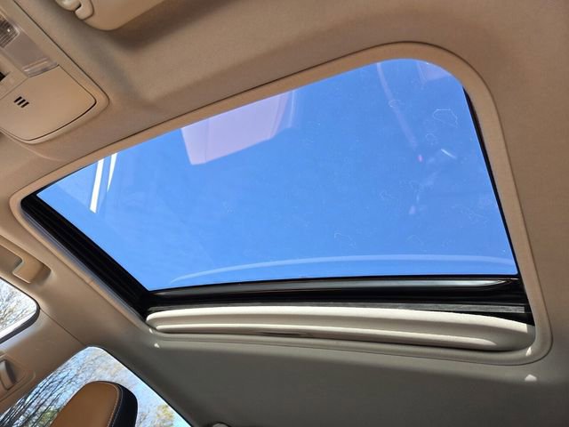 Used 2016 Toyota RAV4 Limited image 16