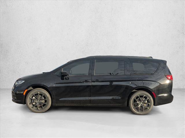 New 2026 Chrysler Pacifica Limited w/ S Appearance Package image 5