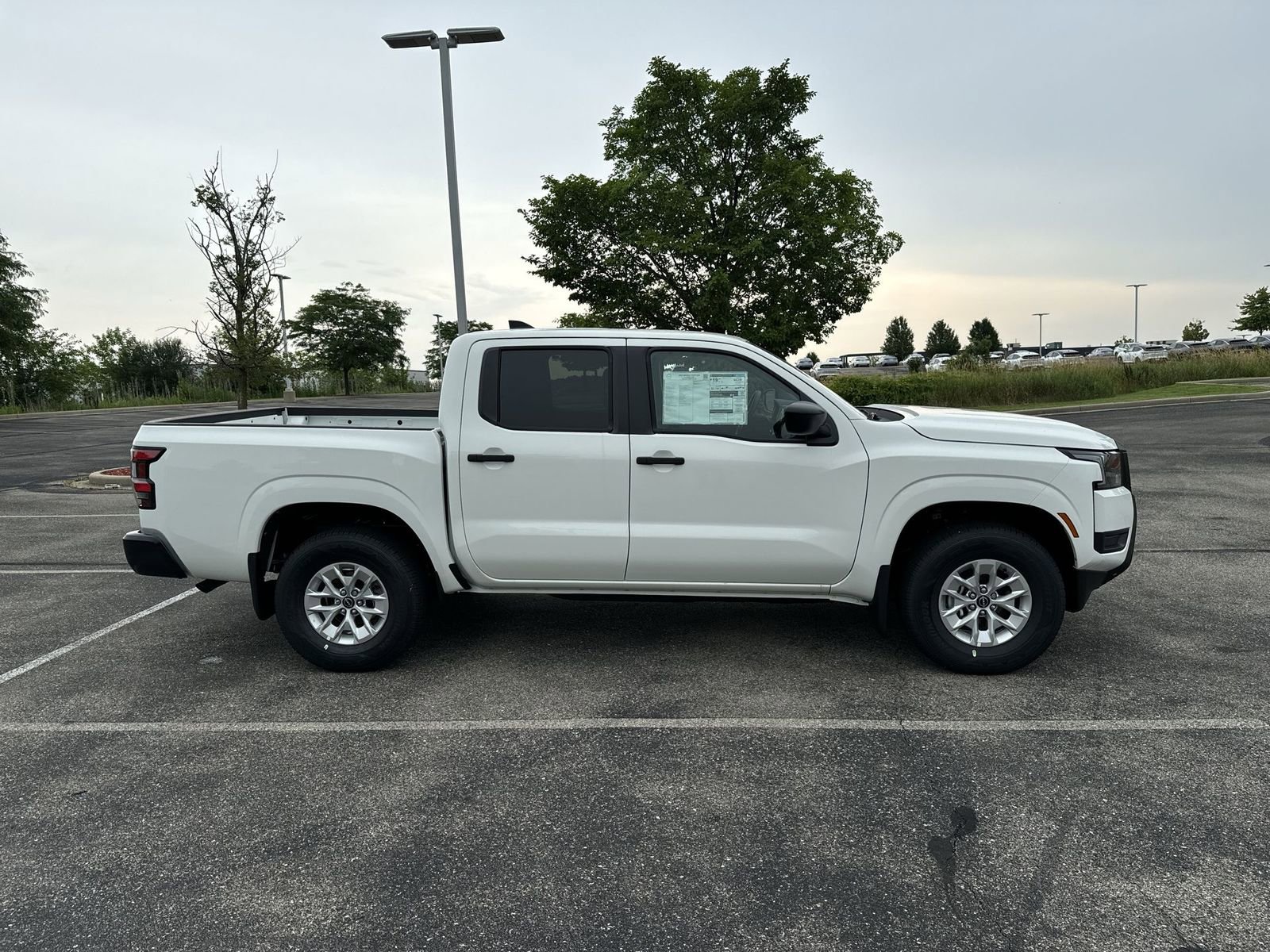 Certified 2025 Nissan Frontier S image 36