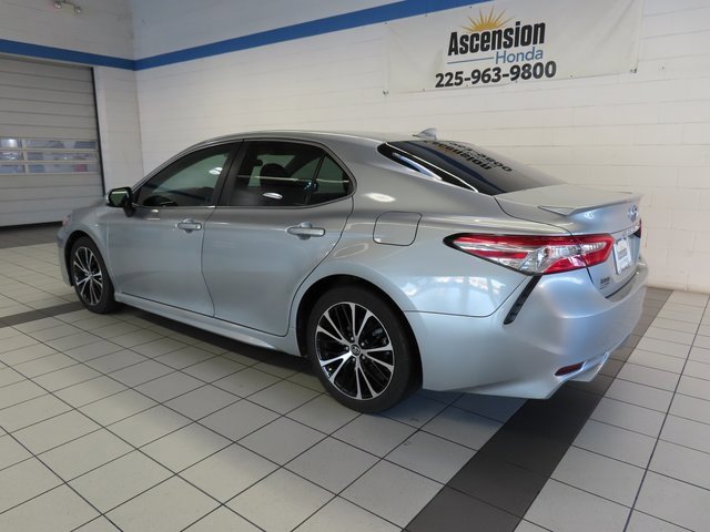 Used 2020 Toyota Camry SE image 11