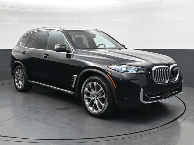 Certified 2024 BMW X5 xDrive40i w/ Premium Package AWD/4WD image 2