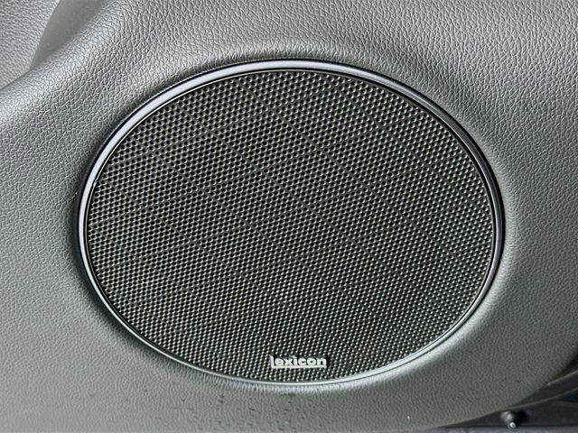 Used 2023 Genesis GV70 2.5T w/ Advanced Package image 19