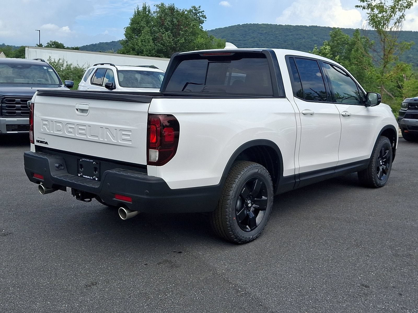 New 2026 Honda Ridgeline Black Edition image 4