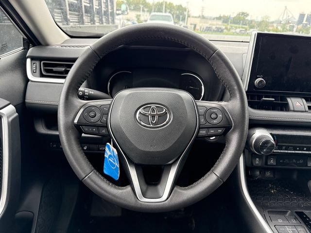 Certified 2025 Toyota RAV4 XLE w/ Convenience Package AWD/4WD image 18