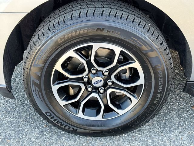 Used 2024 Ford Expedition XLT image 13