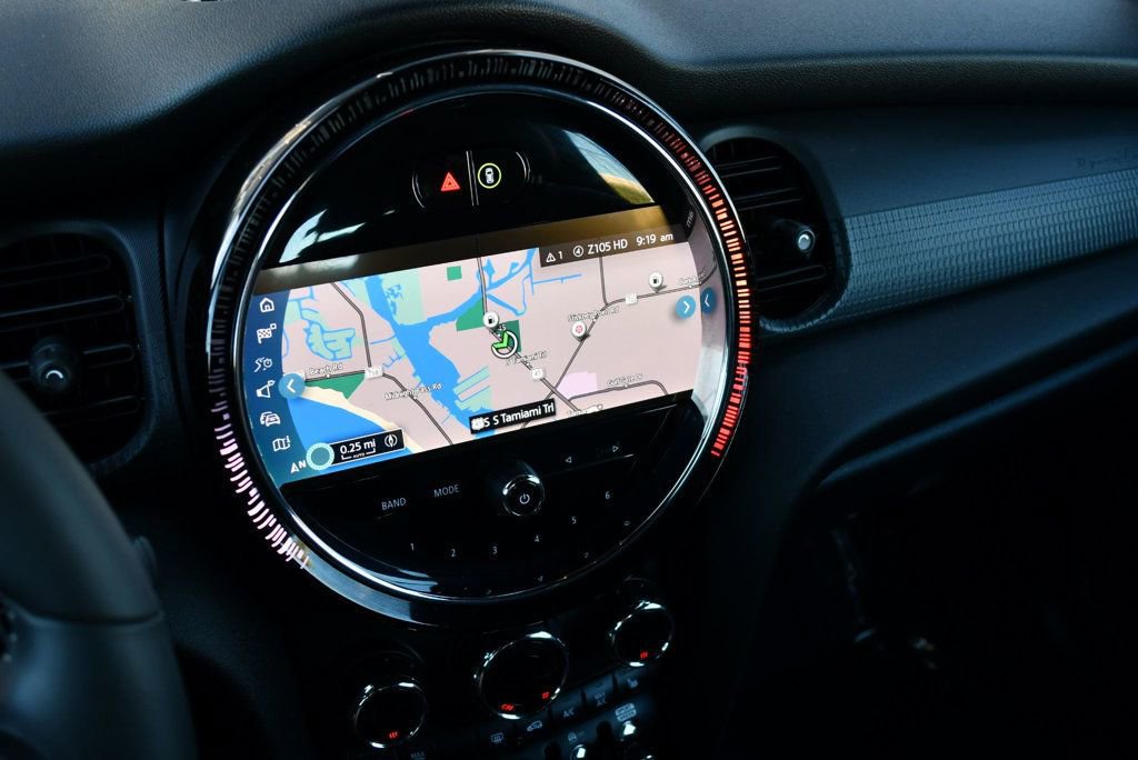 Used 2024 MINI Cooper S w/ Seaside Edition image 13