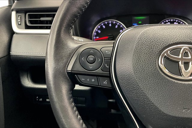 Used 2022 Toyota RAV4 XLE image 21