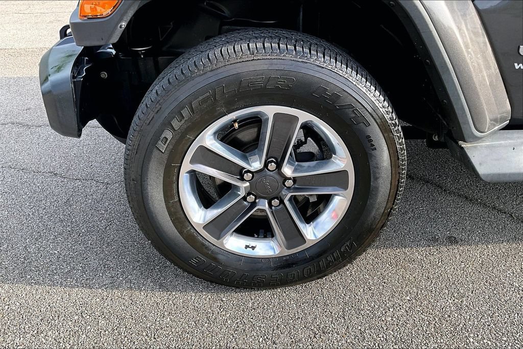 Used 2021 Jeep Wrangler Unlimited Sahara AWD/4WD image 8