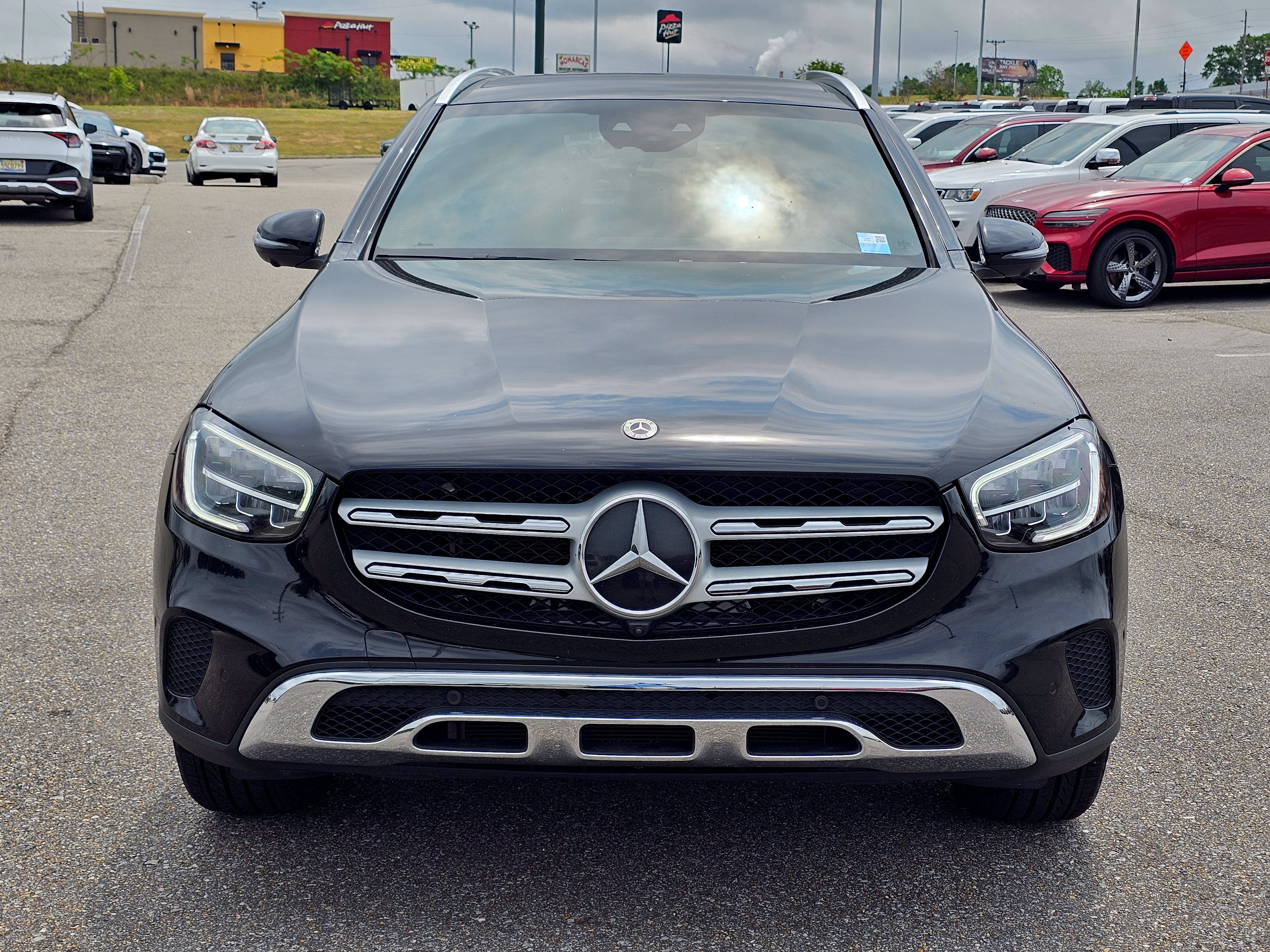 Used 2021 Mercedes-Benz GLC 300 4MATIC image 2