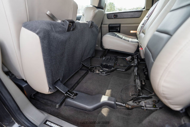 Used 2004 HUMMER H2 w/ Preferred Equipment Group image 73