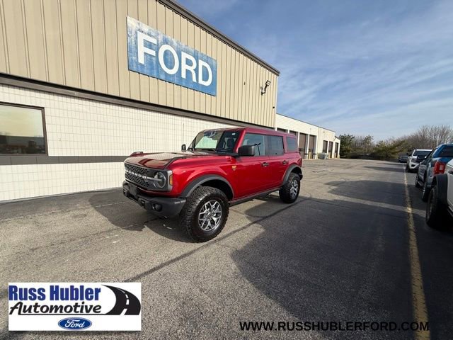 Used 2025 Ford Bronco Badlands image 1