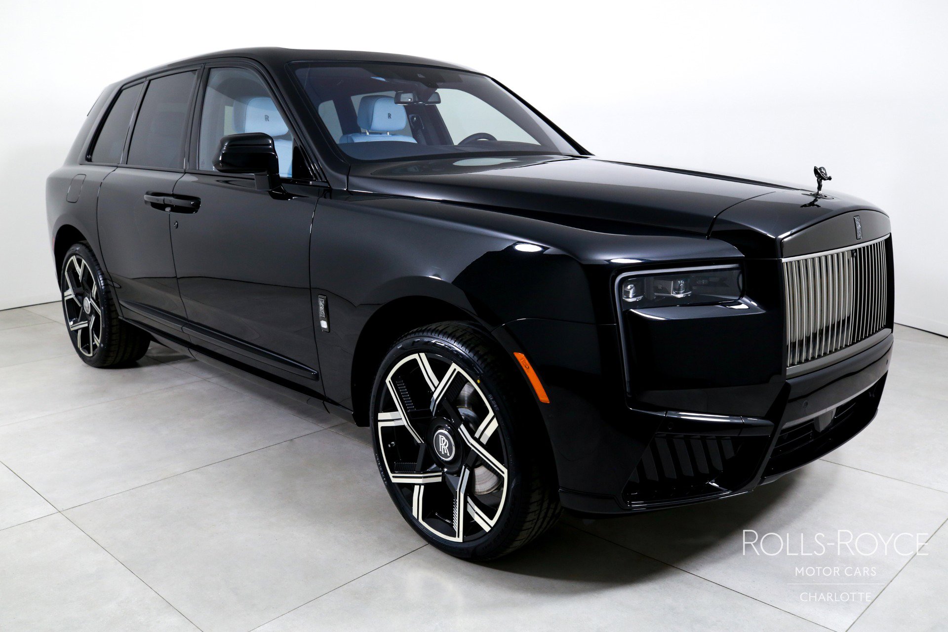 New 2026 Rolls-Royce Cullinan Black Badge image 6