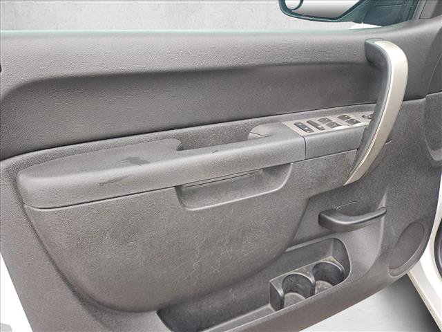 Used 2011 Chevrolet Silverado 1500 LT w/ Texas Edition RWD image 12