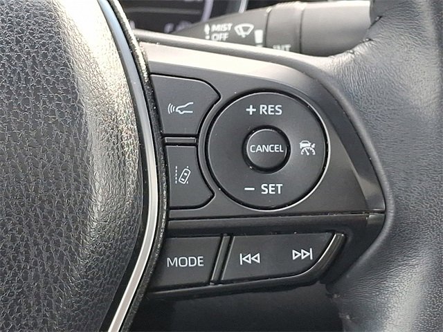 Used 2018 Toyota Camry SE w/ Moonroof Package image 17