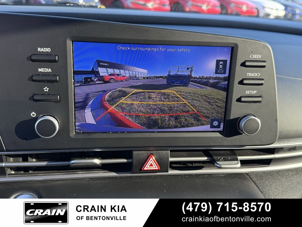 Used 2022 Hyundai Elantra SEL image 15