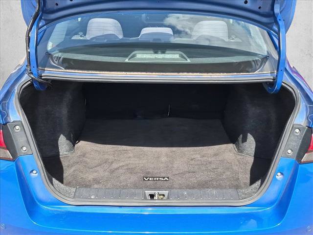 Used 2021 Nissan Versa SV FWD image 5