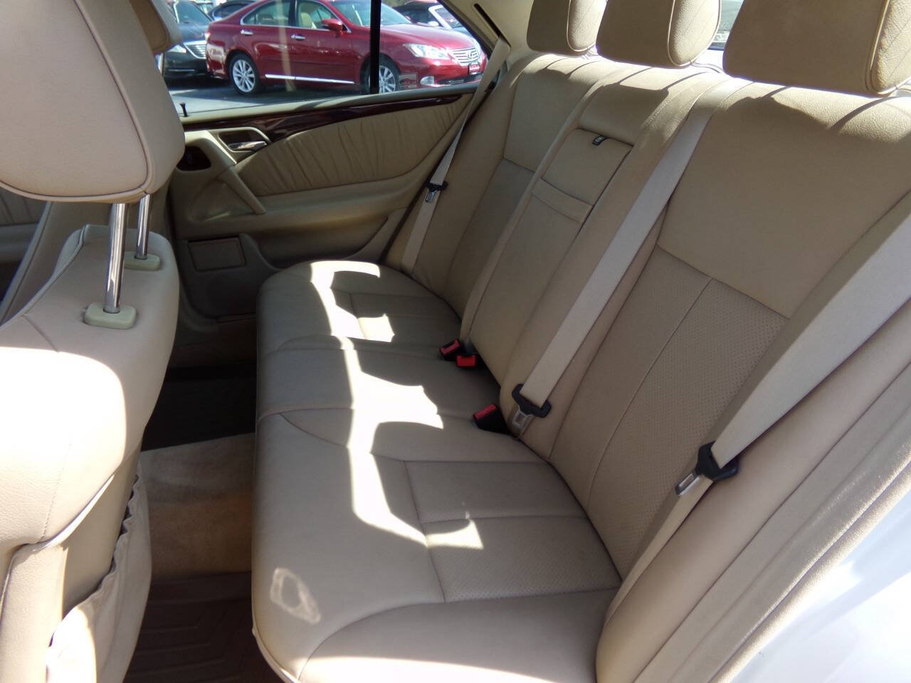 Used 1999 Mercedes-Benz E 320 Sedan w/ X2 Opt Pkg image 10