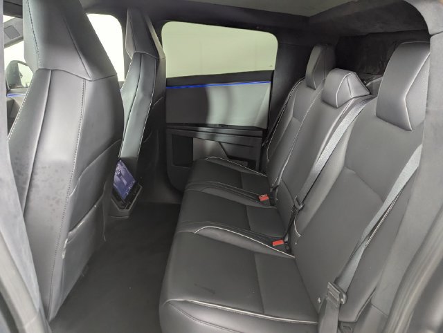 Used 2025 Tesla Cybertruck AWD Crew Cab image 16