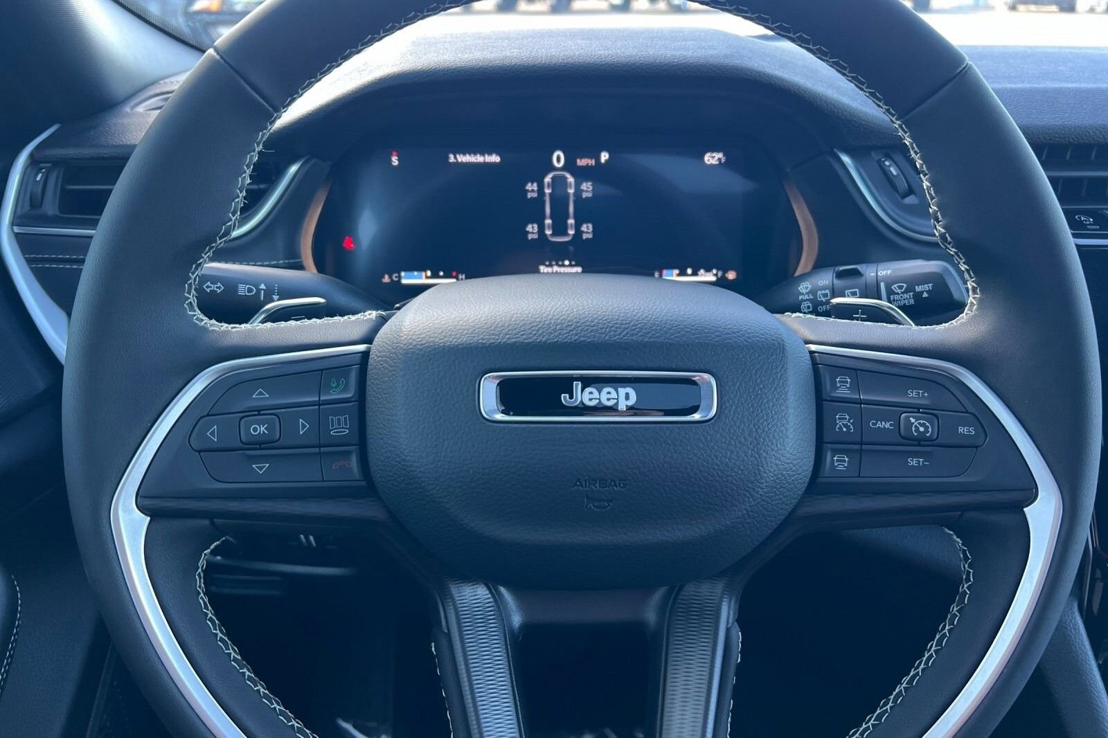 New 2025 Jeep Grand Cherokee L Laredo w/ Trailer Tow Package image 25