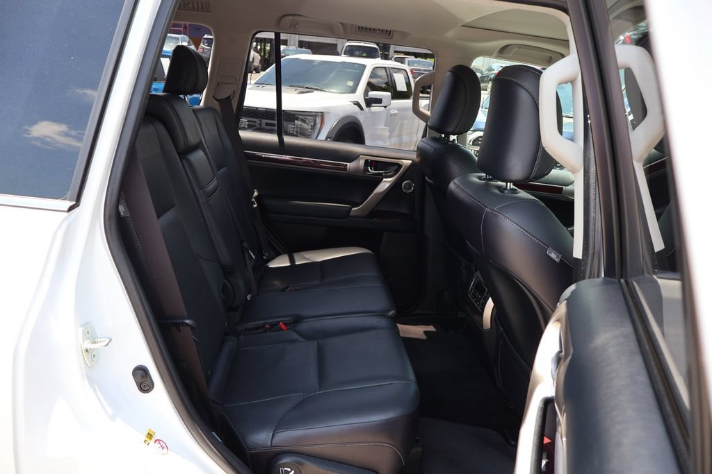 Used 2018 Lexus GX 460 Luxury AWD/4WD image 28