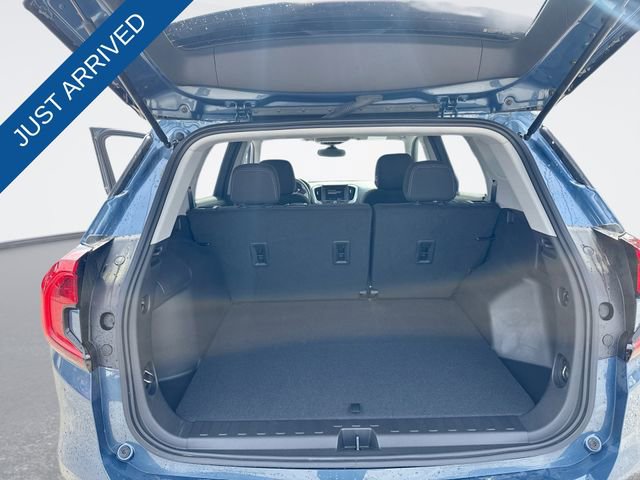 Used 2024 GMC Terrain SLE w/ Driver Convenience Package image 24