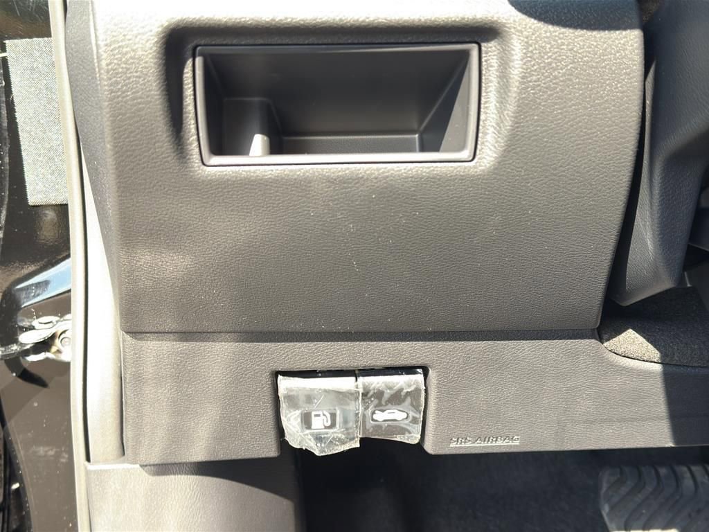 New 2025 Nissan Versa SV image 21