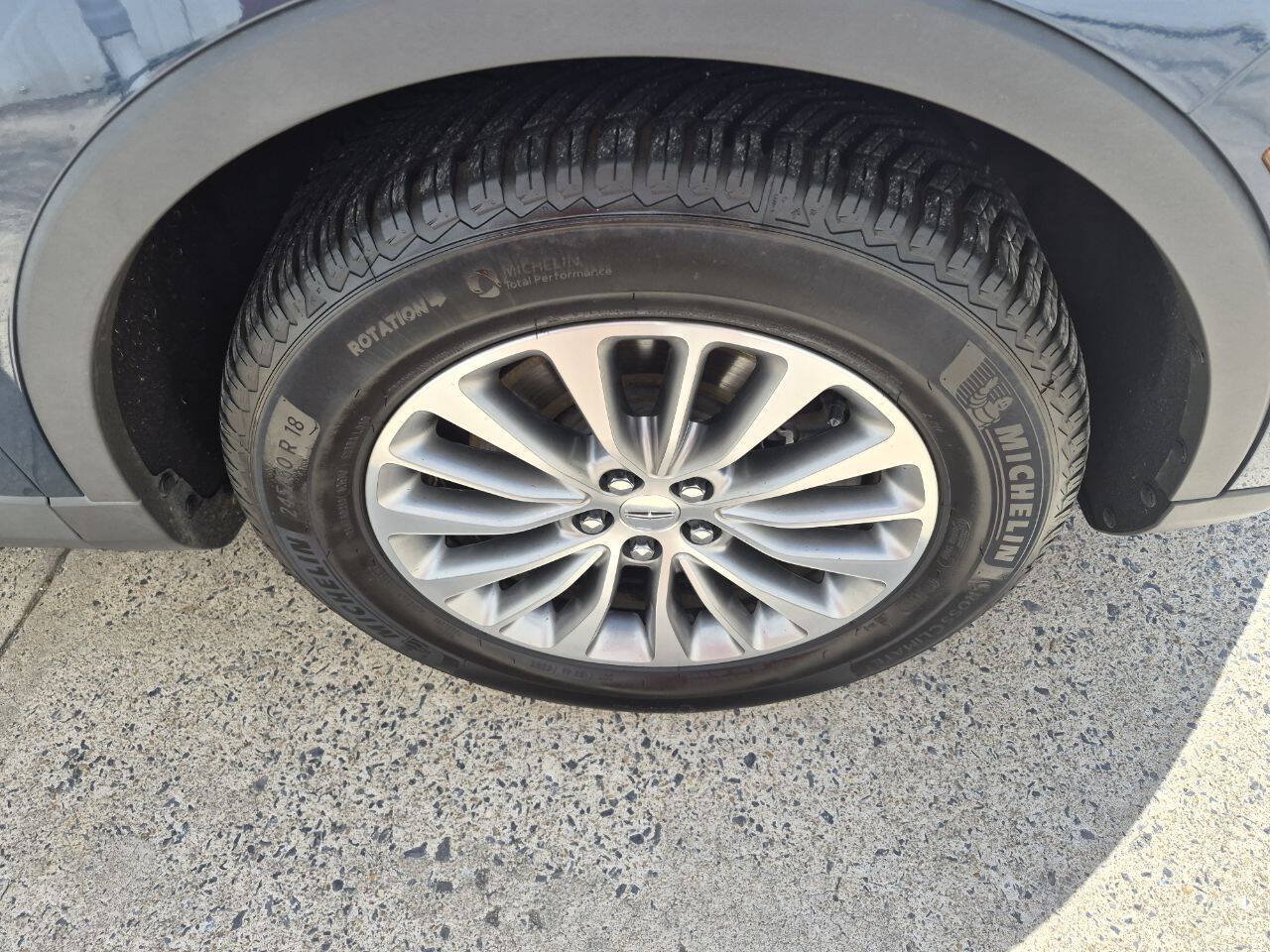 Used 2016 Lincoln MKX Select AWD/4WD image 9