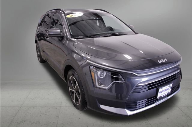 Used 2023 Kia Niro EX image 8