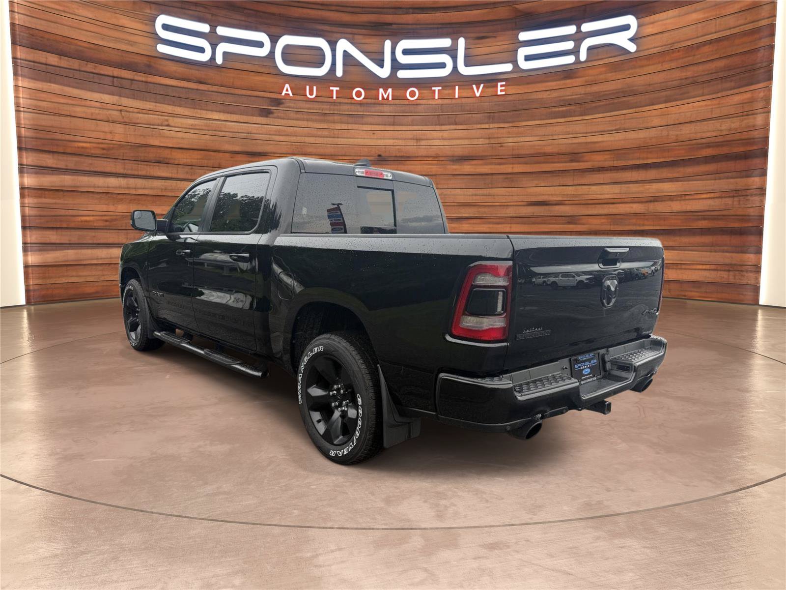 Used 2019 RAM 1500 Big Horn AWD/4WD image 4