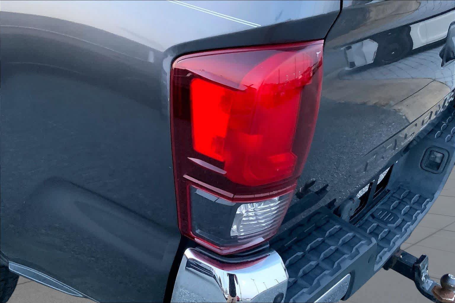Used 2019 Toyota Tacoma SR5 RWD image 27