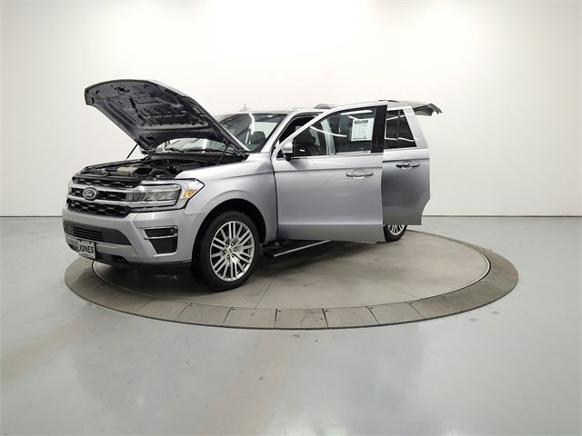 Used 2023 Ford Expedition Max Limited image 11