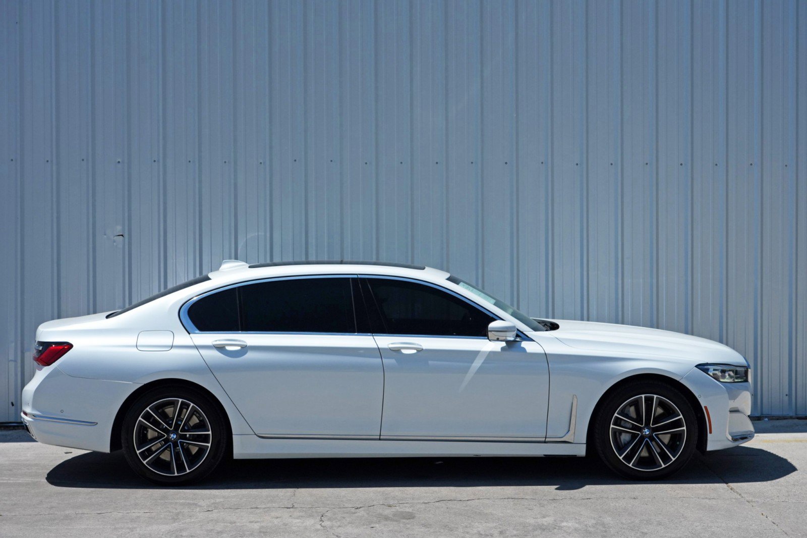 Used 2020 BMW 750i xDrive w/ Executive Package AWD/4WD image 53