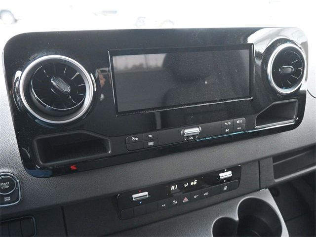 New 2024 Mercedes-Benz eSprinter 170 Cargo image 6