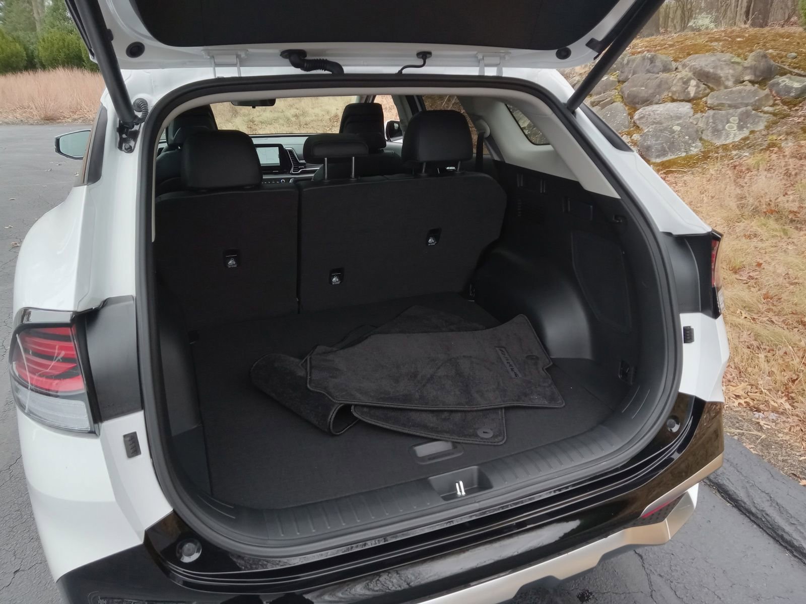 Used 2025 Kia Sportage SX image 23