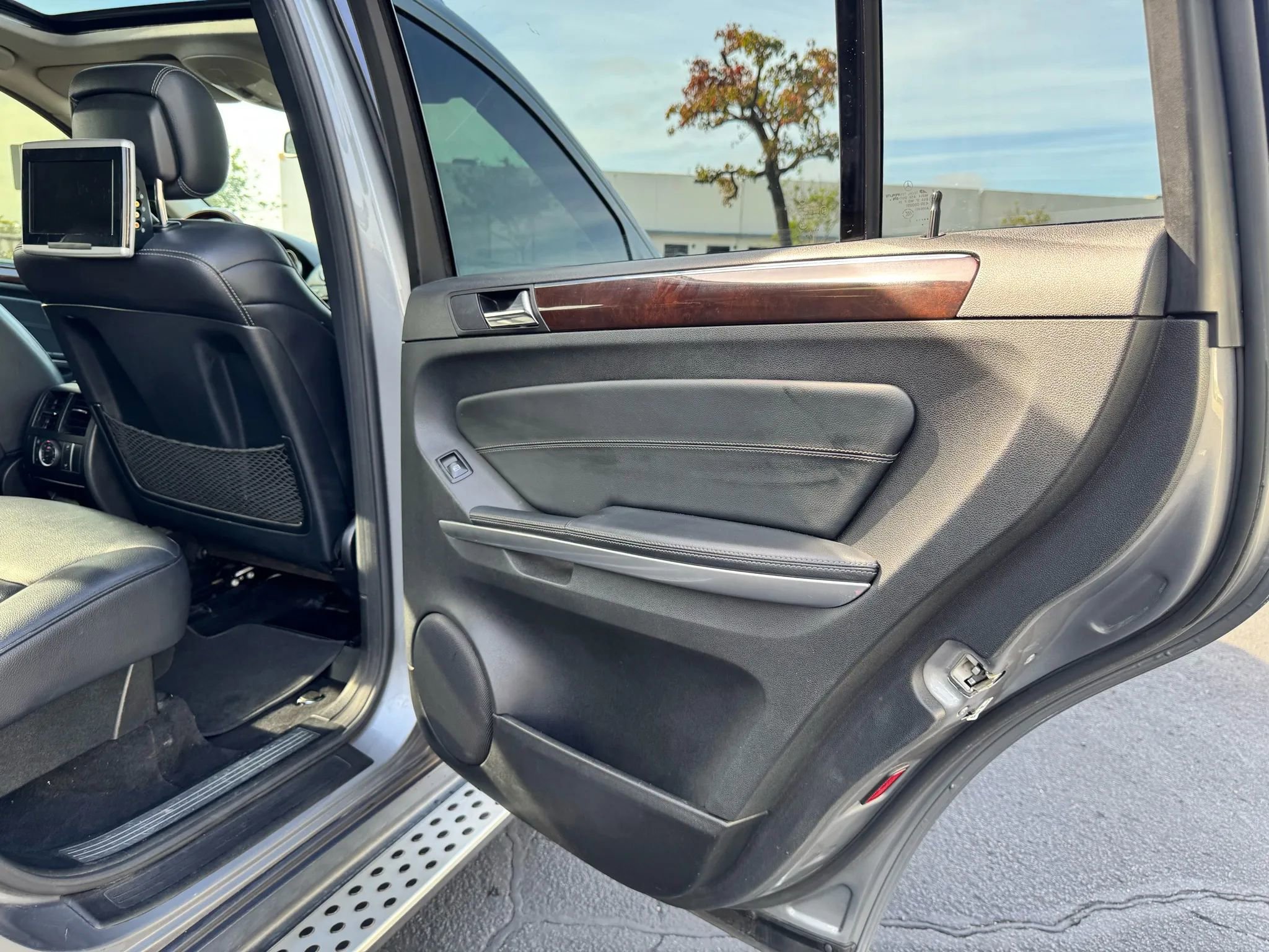 Used 2012 Mercedes-Benz GL 450 4MATIC image 31