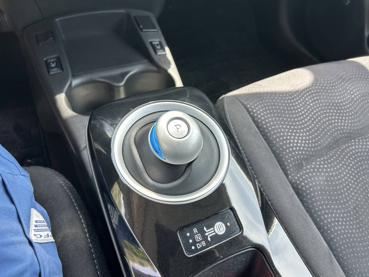 Used 2016 Nissan Leaf SV w/ Premium Package FWD image 20