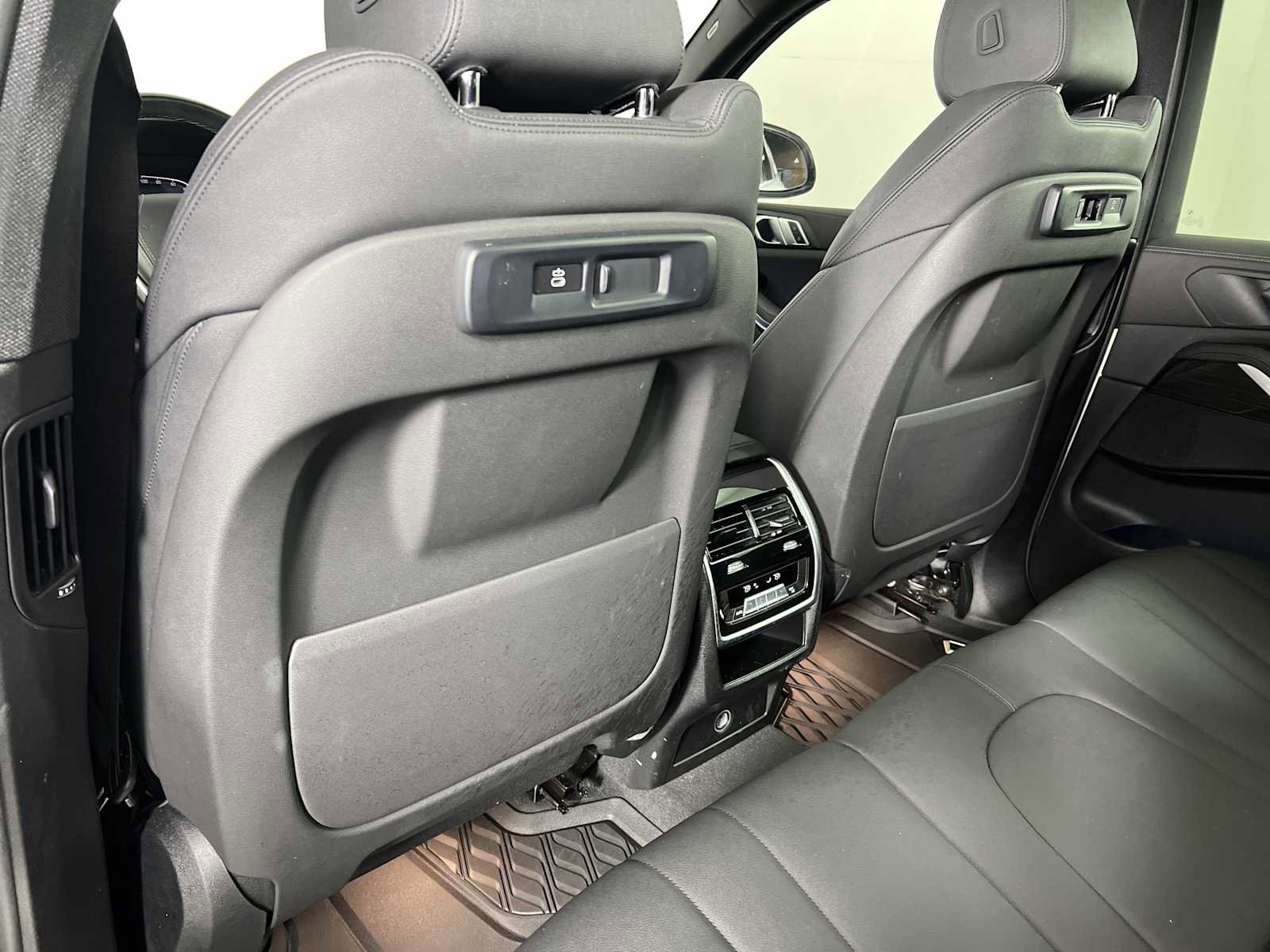 Used 2021 BMW X5 sDrive40i w/ Convenience Package image 34