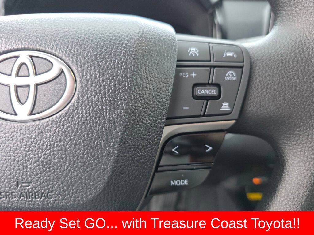Used 2026 Toyota Camry LE FWD image 32