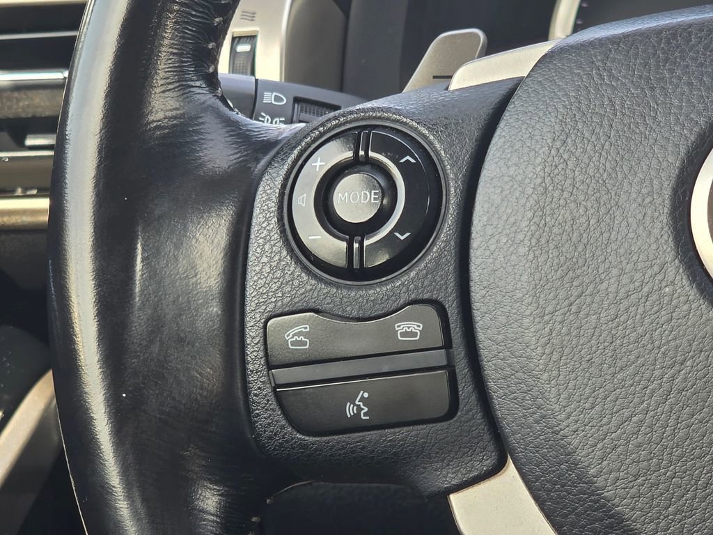 Used 2016 Lexus IS 200t RWD image 21