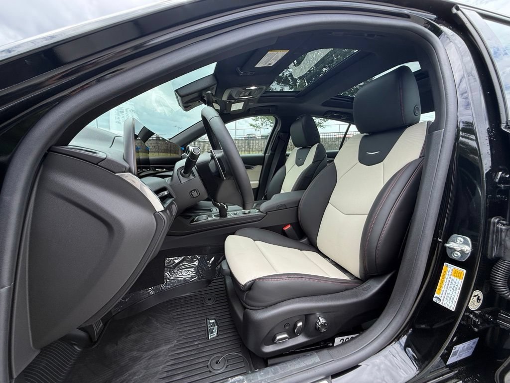 New 2026 Cadillac CT5 Sport w/ Technology Package RWD image 5
