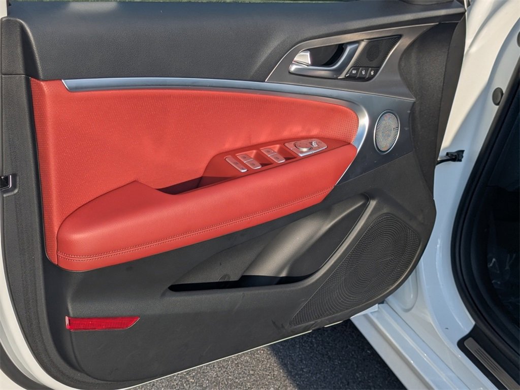 Used 2025 Genesis G70 3.3T Advanced image 10