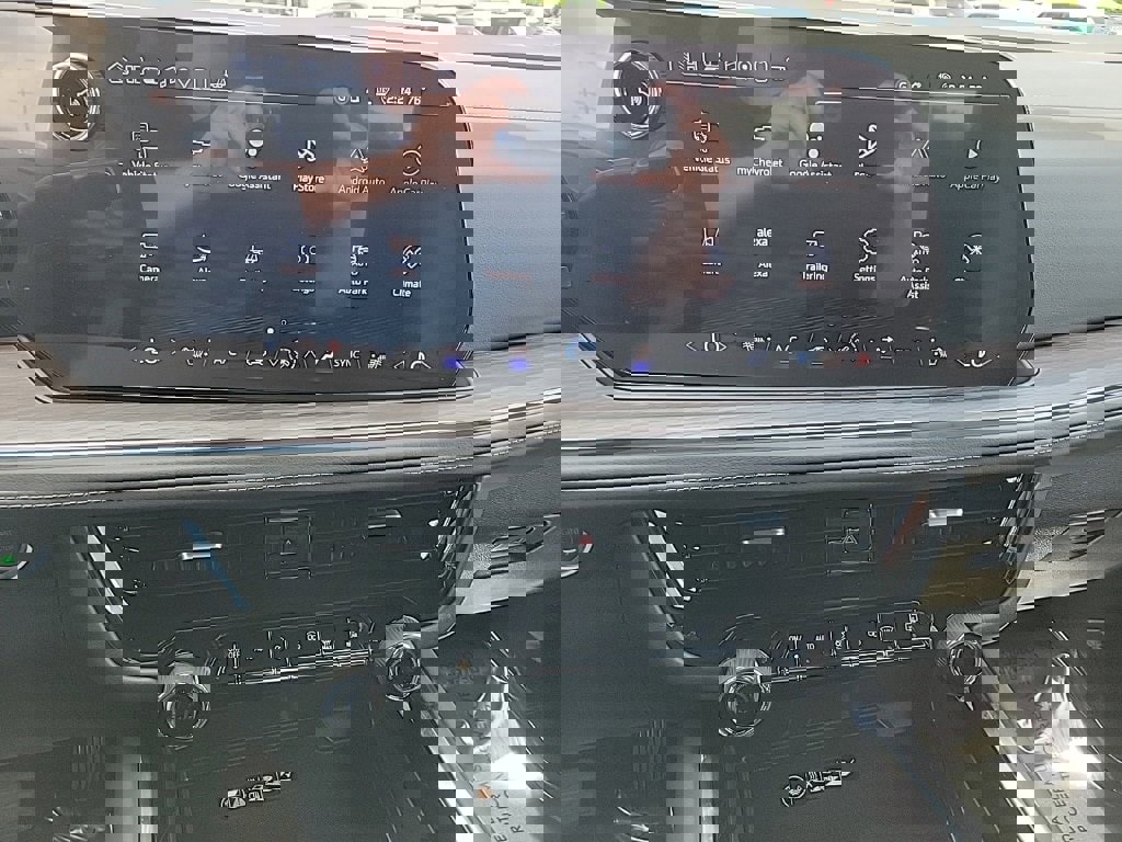 New 2025 Chevrolet Suburban Z71 w/ Z71 Off-Road Package image 11