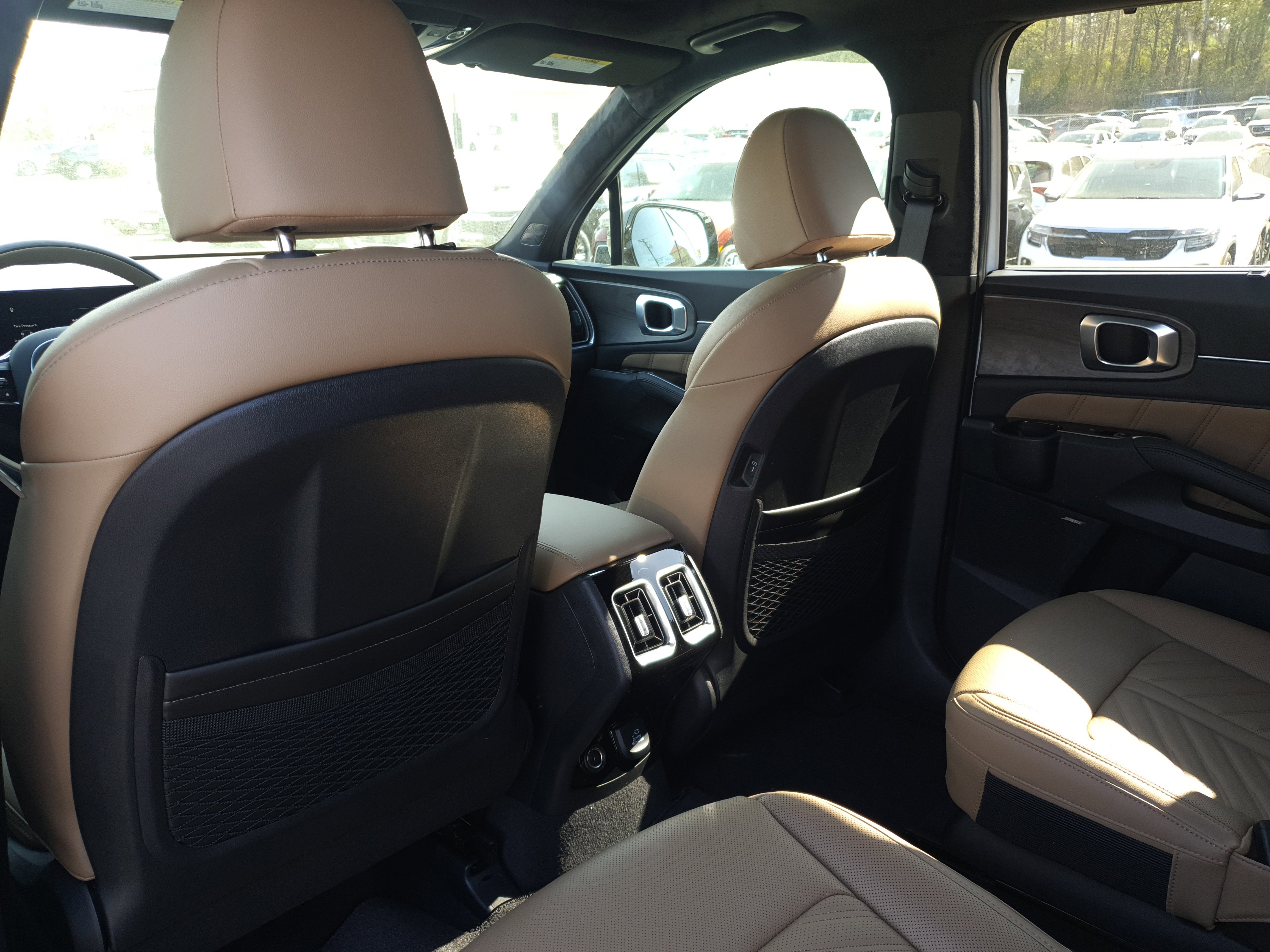New 2025 Kia Sorento SX Prestige w/ Olive Brown Leather Package image 10