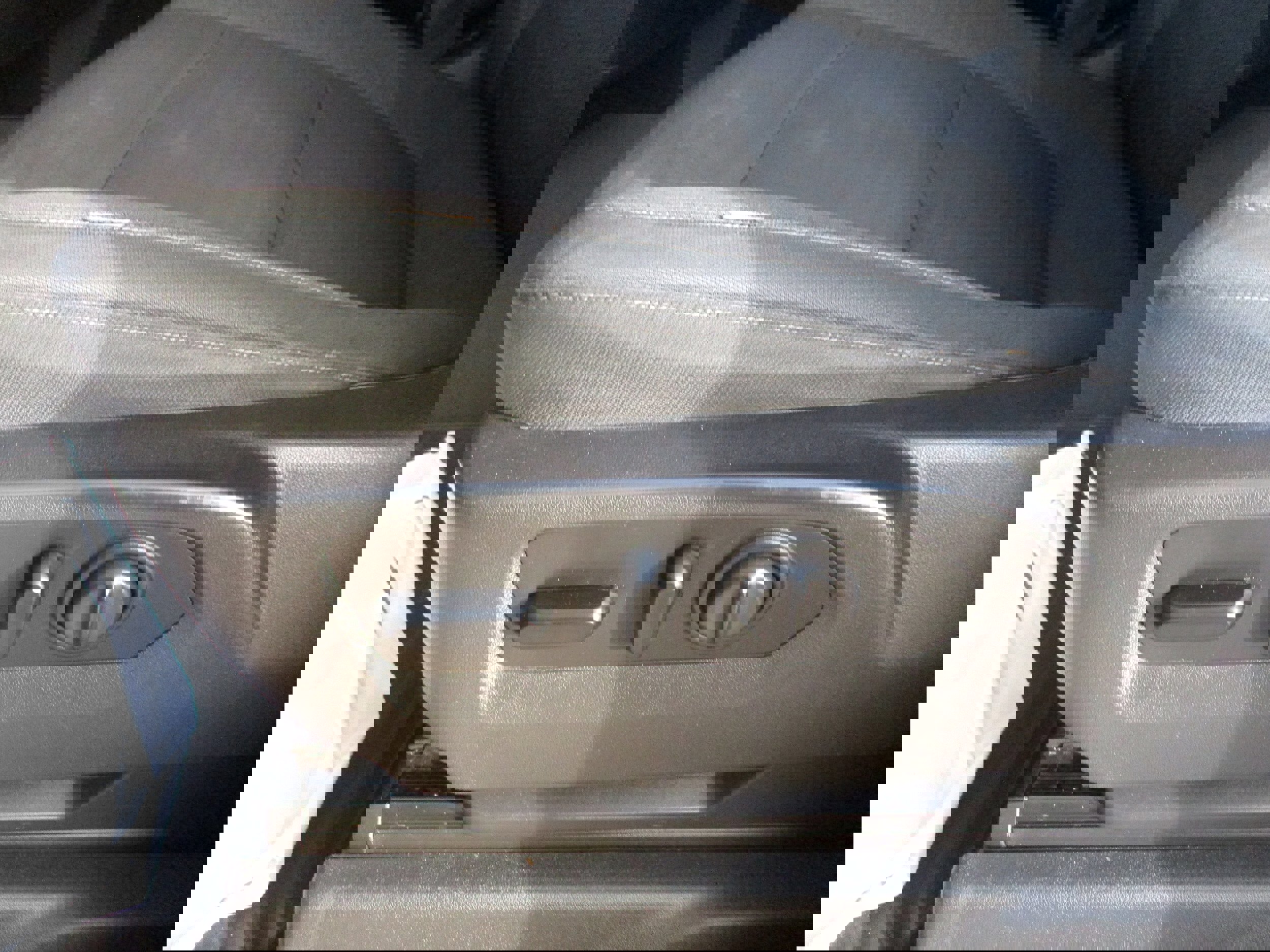 Used 2019 Chevrolet Silverado 1500 LT w/ Texas Edition image 12