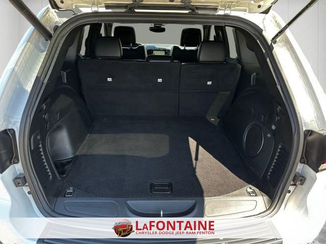 Used 2022 Jeep Grand Cherokee Laredo X AWD/4WD image 28