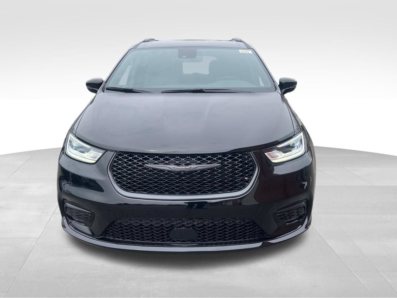 New 2026 Chrysler Pacifica Select w/ S Appearance Package FWD image 8