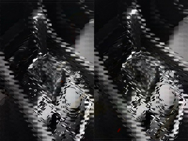 Used 2024 MAZDA MAZDA3 s image 22